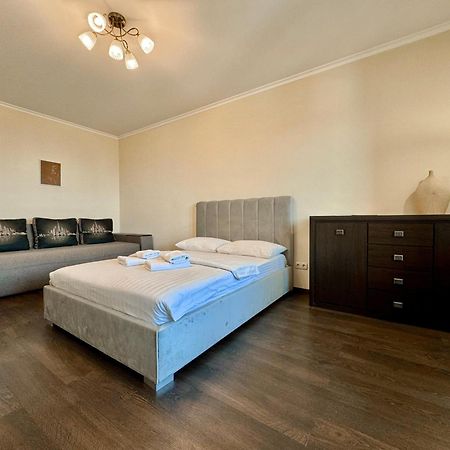Apartpoltava Світлі Просторі Апартаменти 80М2 , 2-Окремі Кімнати, Новобудова Центр Чек Банківський Ngoại thất bức ảnh