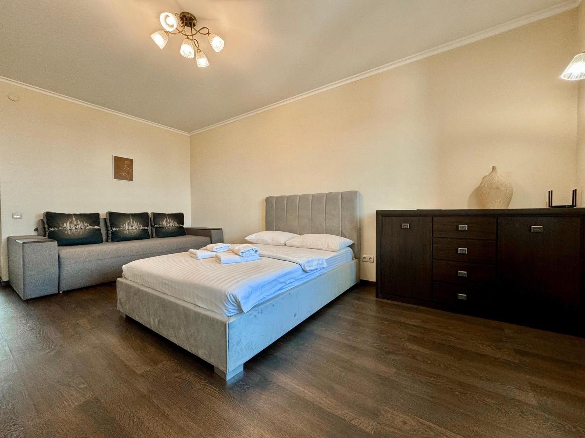Apartpoltava Світлі Просторі Апартаменти 80М2 , 2-Окремі Кімнати, Новобудова Центр Чек Банківський Ngoại thất bức ảnh