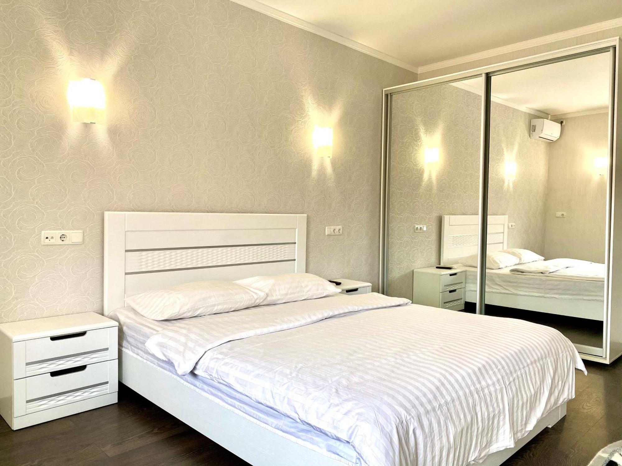 Apartpoltava Світлі Просторі Апартаменти 80М2 , 2-Окремі Кімнати, Новобудова Центр Чек Банківський Ngoại thất bức ảnh