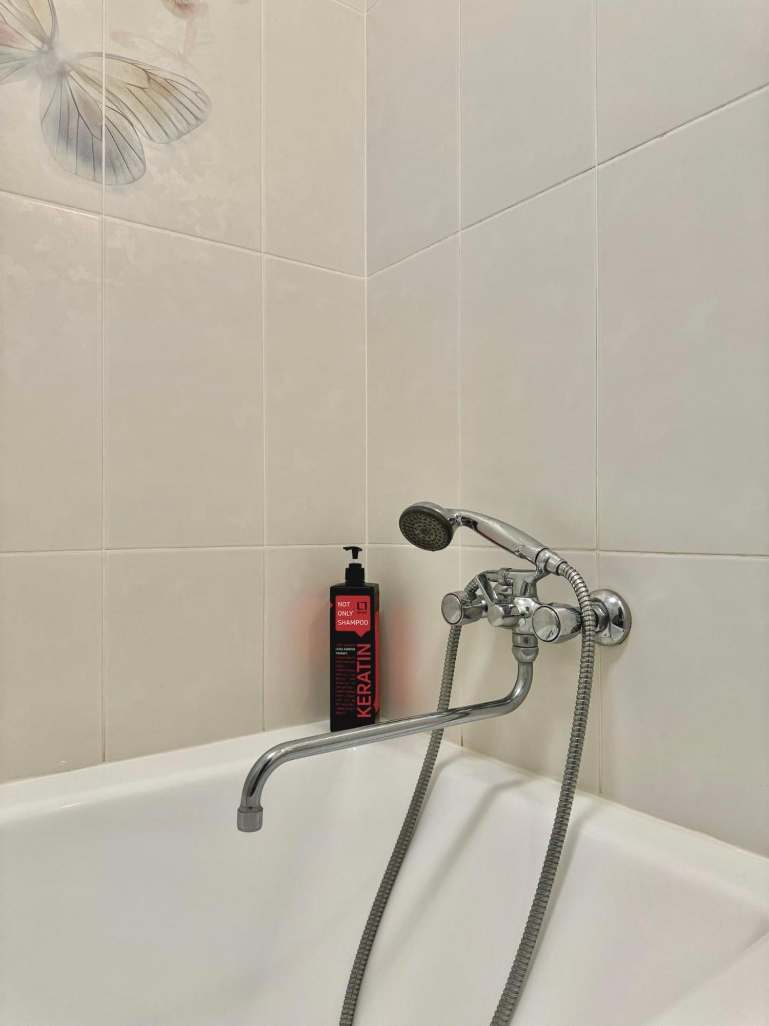 Apartpoltava Світлі Просторі Апартаменти 80М2 , 2-Окремі Кімнати, Новобудова Центр Чек Банківський Ngoại thất bức ảnh