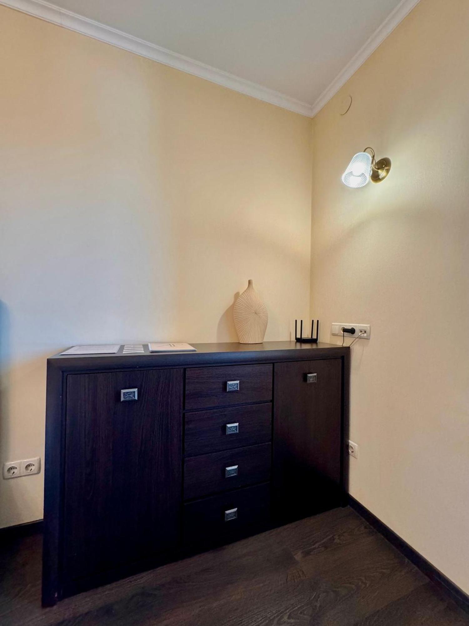 Apartpoltava Світлі Просторі Апартаменти 80М2 , 2-Окремі Кімнати, Новобудова Центр Чек Банківський Ngoại thất bức ảnh
